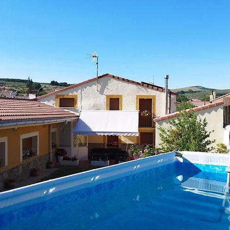 Casa Rural Los 7 Pinos De Gredos نافاريدوندا دي غريدوس المظهر الخارجي الصورة