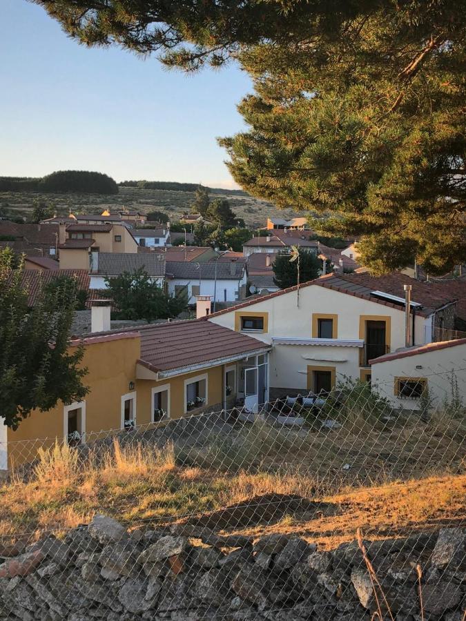 Casa Rural Los 7 Pinos De Gredos نافاريدوندا دي غريدوس المظهر الخارجي الصورة