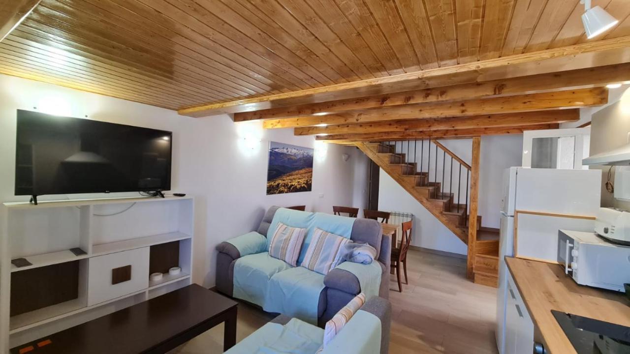 Casa Rural Los 7 Pinos De Gredos نافاريدوندا دي غريدوس المظهر الخارجي الصورة